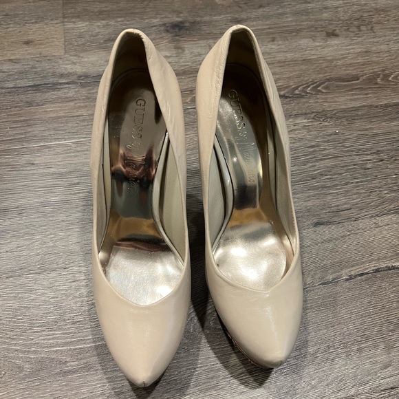 Guess by Marciano Beige Leather Platform Heel Pumps - Picture 5 of 6